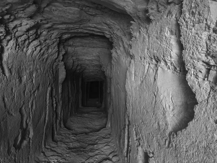 Рис. 79. Древняя шахта – «гробница» KV13