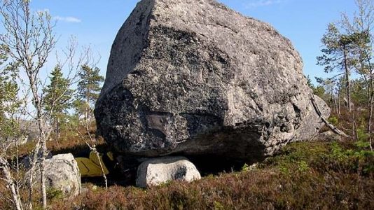 Где взять точильный камень valheim