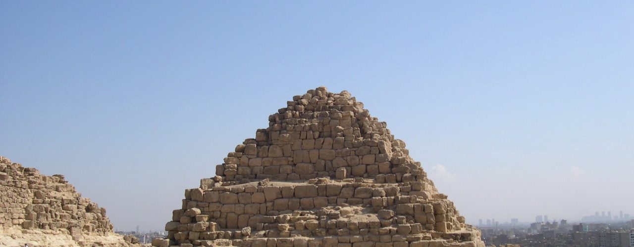 Гиза-пирамиды-спутницы Великой пирамиды