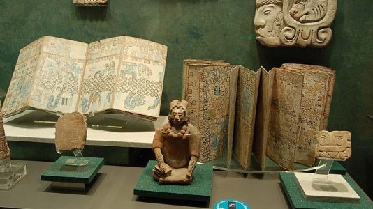 Музей антропологии в Мехико