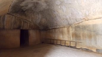Пещеры Барабар. Одно из возможных мест поиска следов ДВЦ